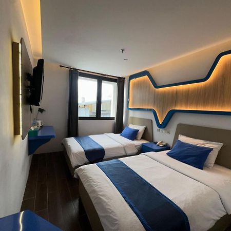 Golden Palace Hotel Batu Merah المظهر الخارجي الصورة