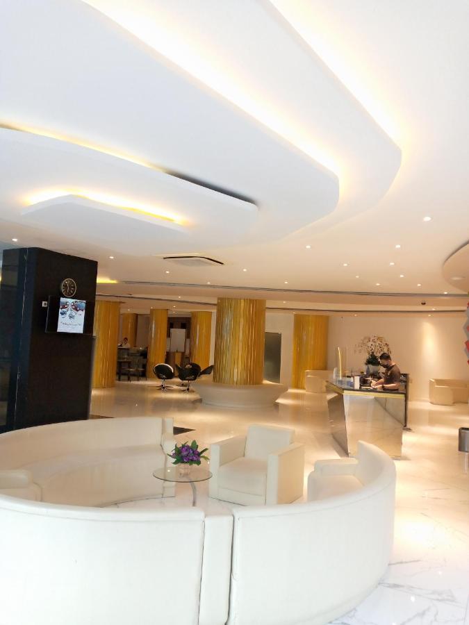 Golden Palace Hotel Batu Merah المظهر الخارجي الصورة