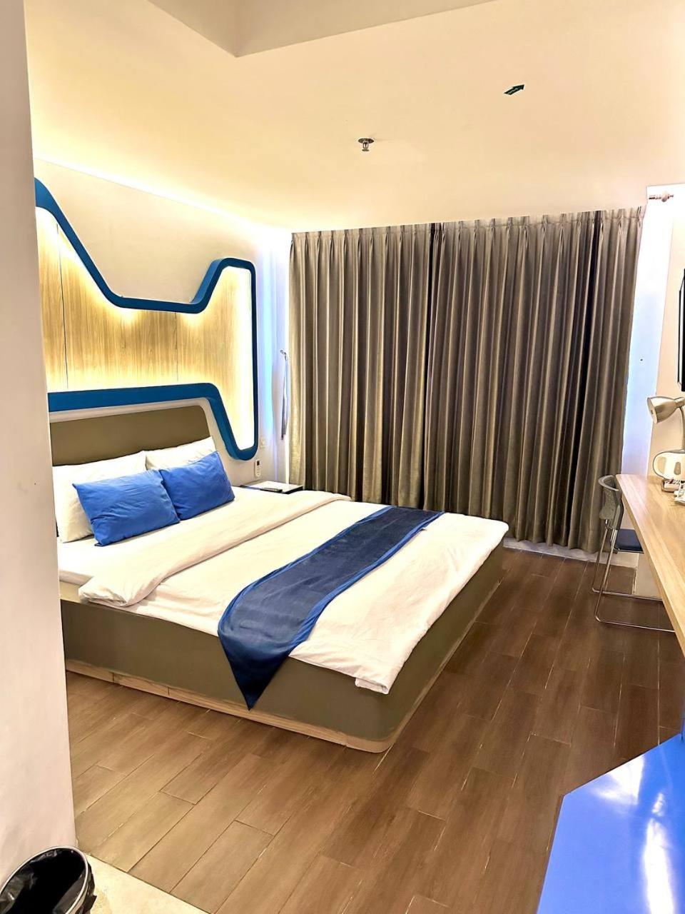 Golden Palace Hotel Batu Merah المظهر الخارجي الصورة